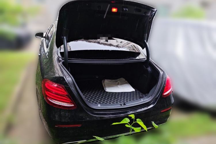 Used Mercedes-Benz E-Class 2019 Restyled E 300 L Sporty and Stylish Edition Trunk