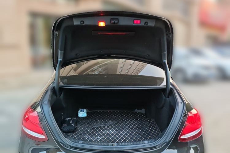 Used Mercedes-Benz E-Class 2019 Restyled E 300 L Luxury Edition Trunk