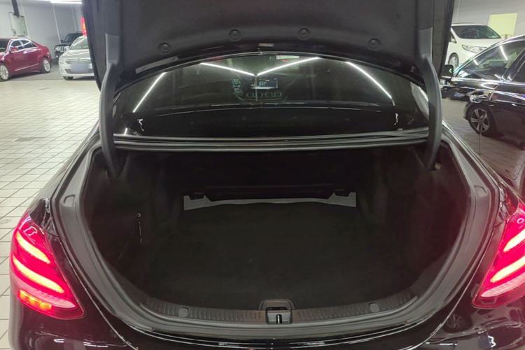 Used Mercedes-Benz E-Class 2019 E 260 L Sport Edition Trunk