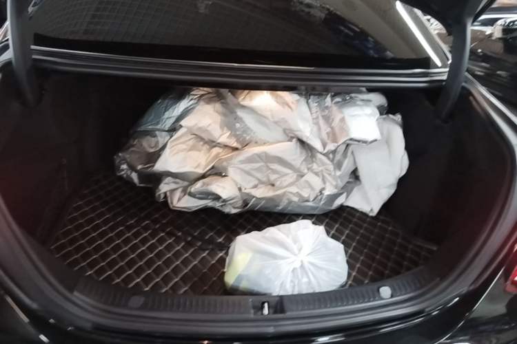 Used Mercedes-Benz E-Class 2019 E 260 L 4MATIC Trunk