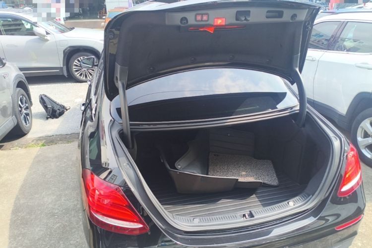 Used Mercedes-Benz E-Class 2019 Restyled E 300 L Sporty and Stylish Edition Trunk