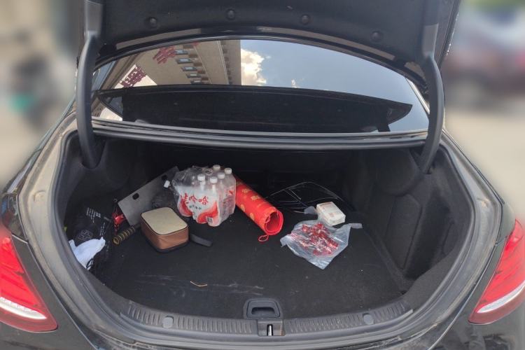 Used Mercedes-Benz E-Class 2019 E 260 L 4MATIC Trunk