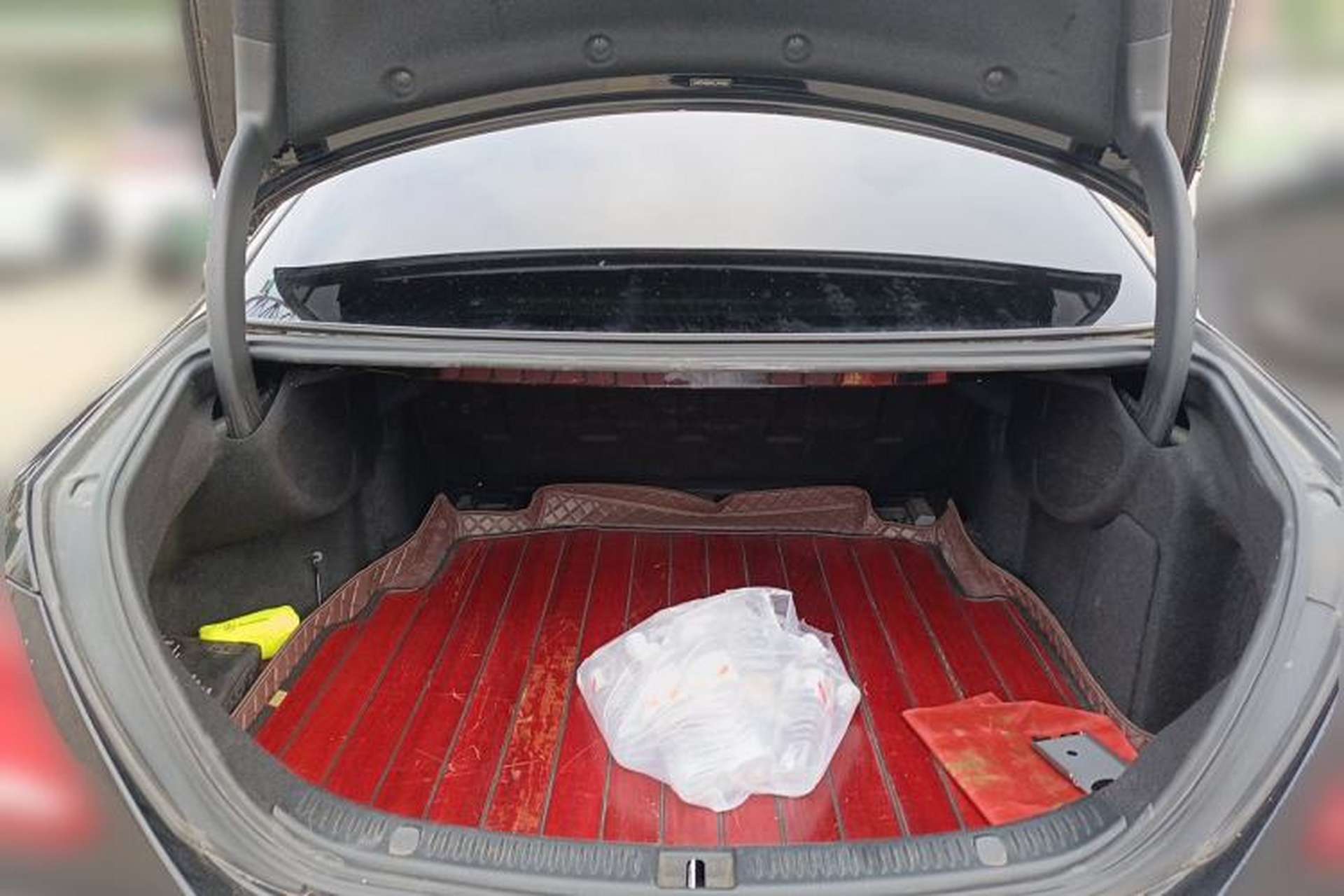 Used Mercedes-Benz E-Class 2019 E 300 L Sport Luxury Edition Trunk