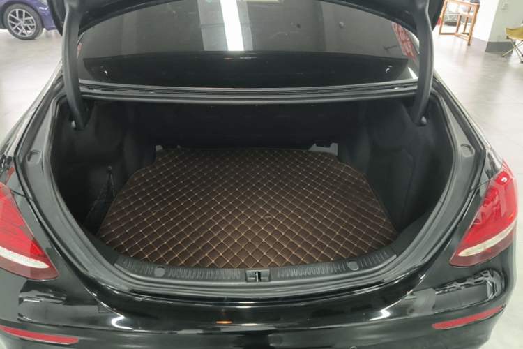 Used Mercedes-Benz E-Class 2019 Restyled E 300 L Sport Luxury Edition Trunk