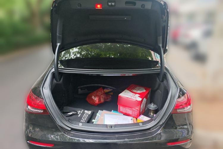 Used Mercedes-Benz E-Class 2019 E 260 L Trunk