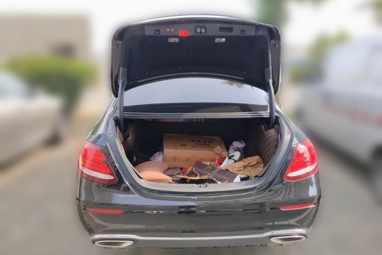 Used Mercedes-Benz E-Class 2019 E 200 L Trunk
