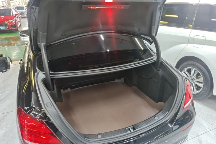 Used Mercedes-Benz E-Class 2019 E 300 L Luxury Model Trunk