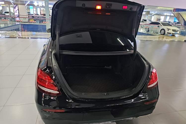 Used Mercedes-Benz E-Class 2019 E 300 L Sport Luxury Edition Trunk