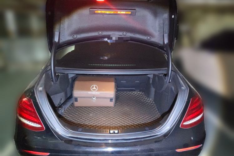 Used Mercedes-Benz E-Class 2019 E 200 L Trunk
