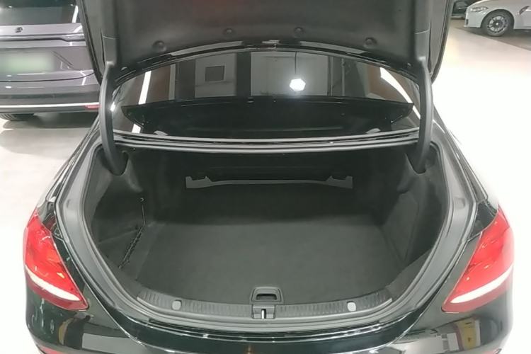 Used Mercedes-Benz E-Class 2019 E 260 L Sport Edition Trunk