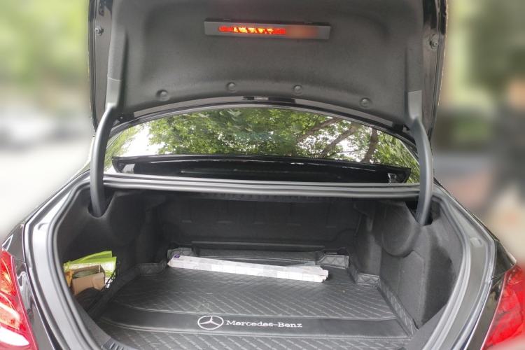 Used Mercedes-Benz E-Class 2019 Restyled E 300 L Sporty and Stylish Edition Trunk