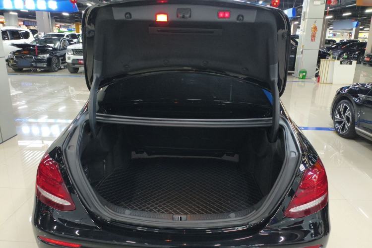 Used Mercedes-Benz E-Class 2019 E 300 L Sport Luxury Edition Trunk