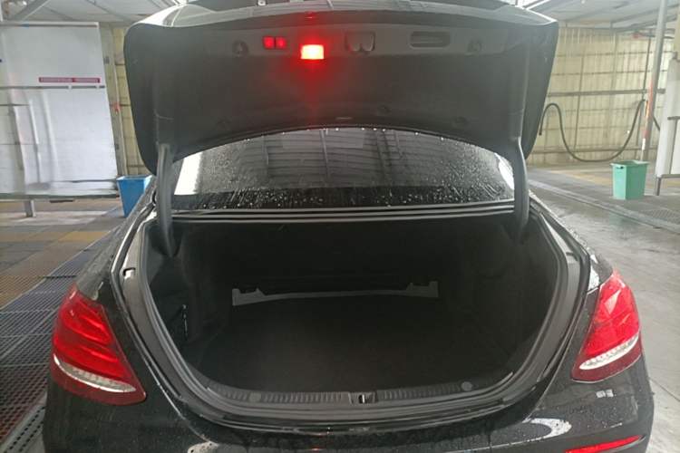 Used Mercedes-Benz E-Class 2019 Facelifted E 300 L Stylish Version Trunk