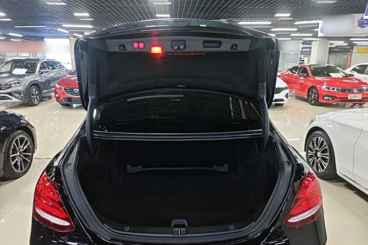 Used Mercedes-Benz E-Class 2019 E 260 L Sport Edition Trunk