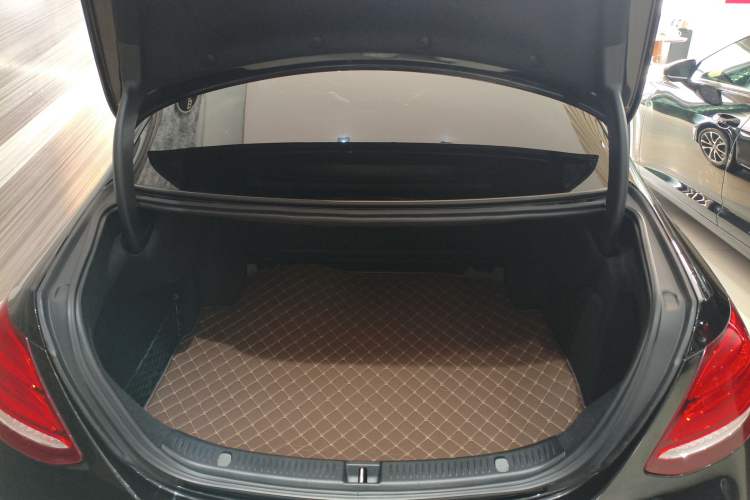 Used Mercedes-Benz E-Class 2019 E 300 L Luxury Model Trunk