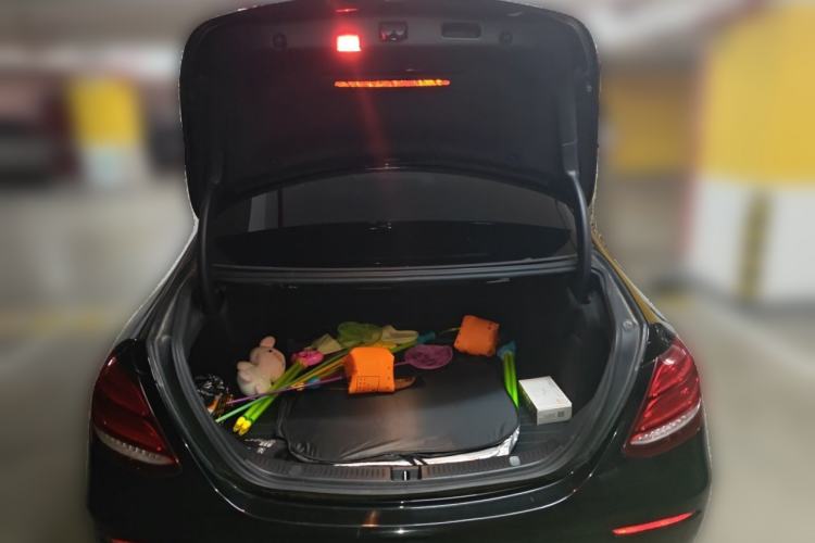 Used Mercedes-Benz E-Class 2019 E 200 L Trunk