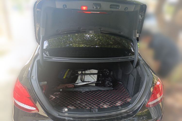 Used Mercedes-Benz E-Class 2019 E 260 L Trunk