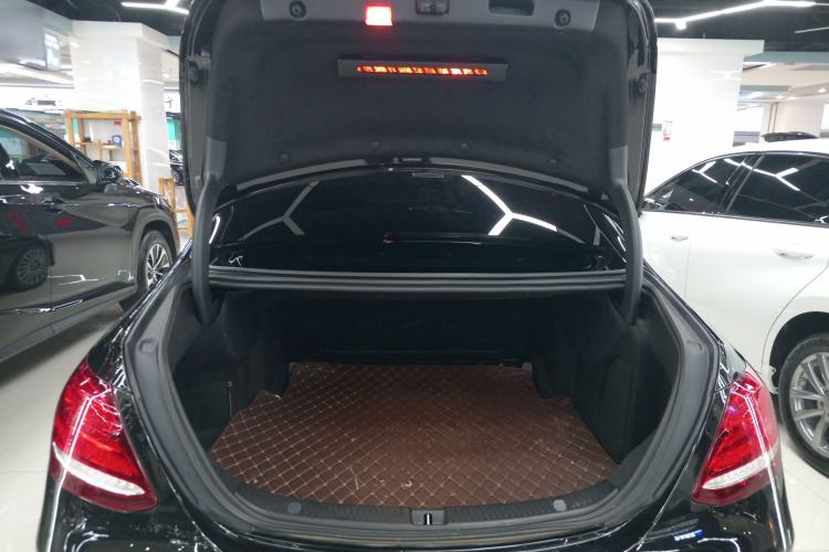 Used Mercedes-Benz E-Class 2019 Restyled E 300 L Sporty and Stylish Edition Trunk