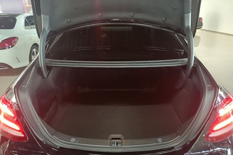 Used Mercedes-Benz E-Class 2019 Restyled E 300 L Luxury Edition Trunk