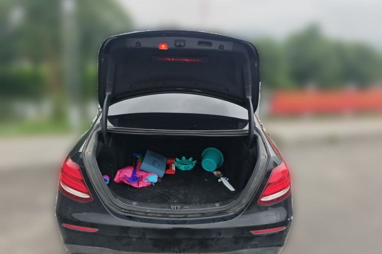 Used Mercedes-Benz E-Class 2019 Restyled E 300 L Sporty and Stylish Edition Trunk