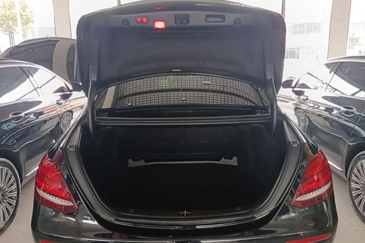 Used Mercedes-Benz E-Class 2019 E 300 L Sporty and Stylish Model Trunk