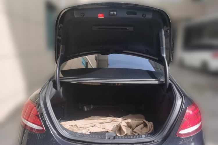 Used Mercedes-Benz E-Class 2019 Facelifted E 300 L Stylish Version Trunk