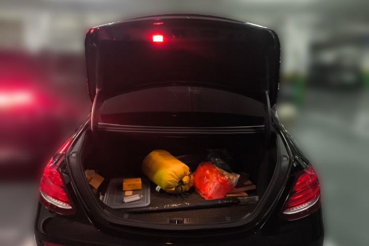 Used Mercedes-Benz E-Class 2019 E 260 L Trunk
