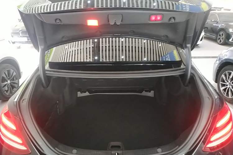 Used Mercedes-Benz E-Class 2019 E 300 L Luxury Model Trunk