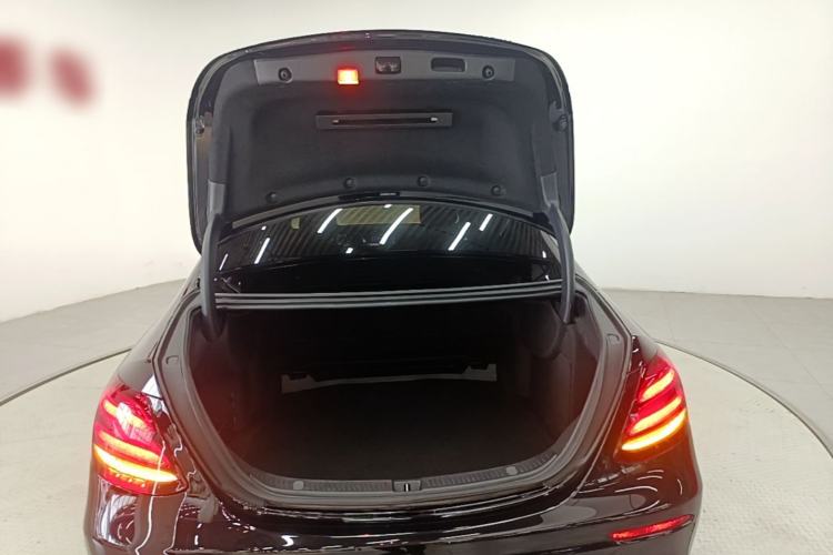 Used Mercedes-Benz E-Class 2019 Restyled E 300 L Sporty and Stylish Edition Trunk
