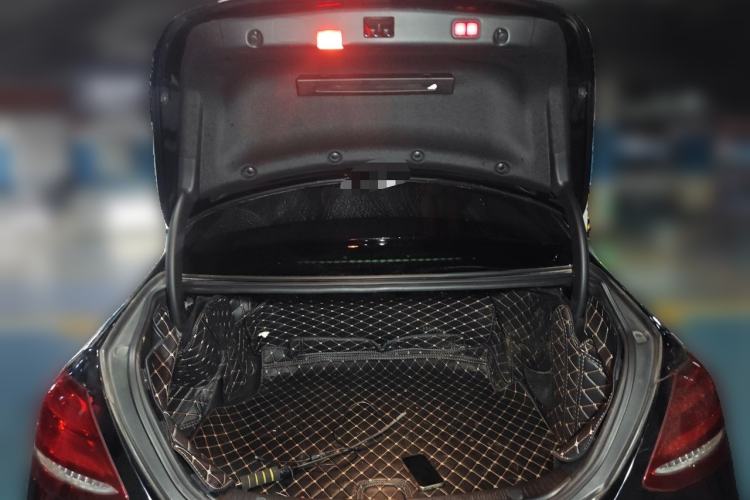 Used Mercedes-Benz E-Class 2019 Restyled E 300 L Luxury Edition Trunk