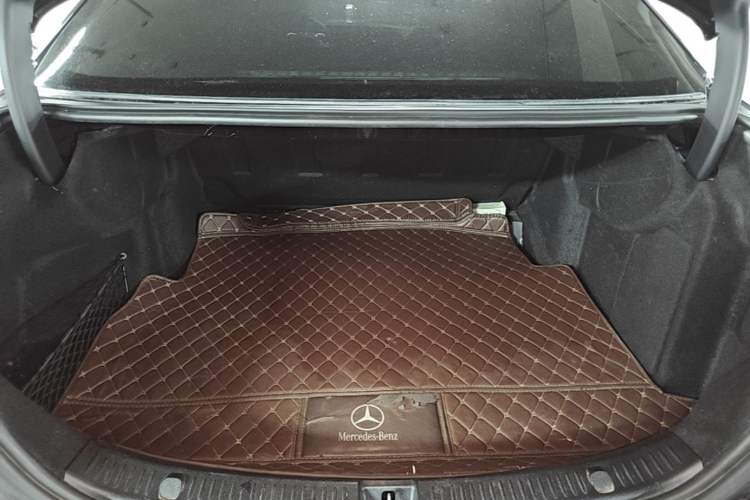 Used Mercedes-Benz E-Class 2019 E 260 L Trunk