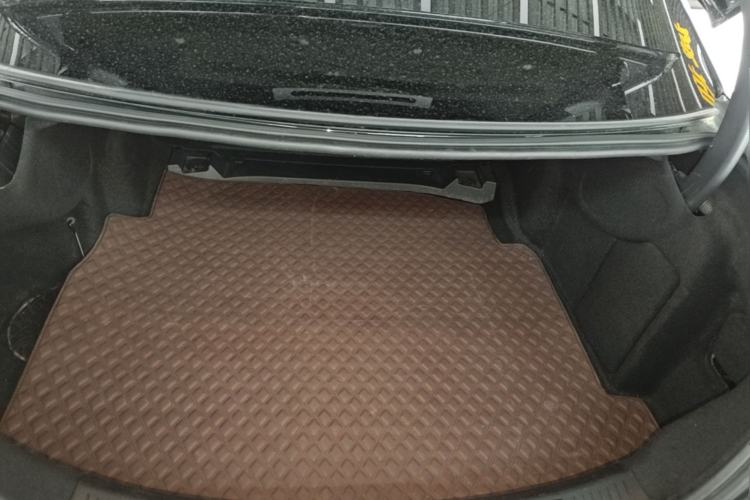 Used Mercedes-Benz E-Class 2019 E 260 L Trunk