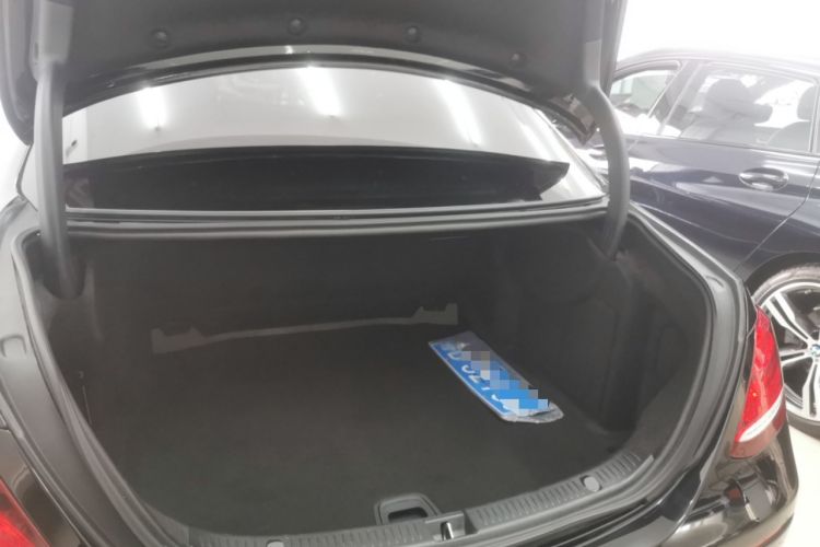 Used Mercedes-Benz E-Class 2019 E 260 L Trunk