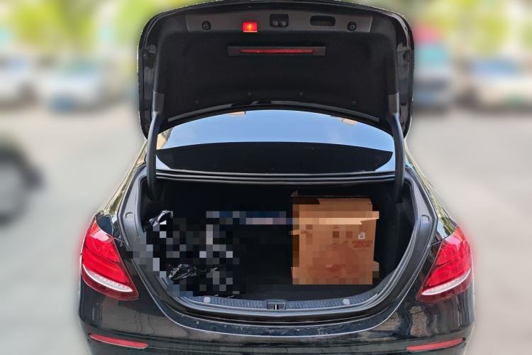Used Mercedes-Benz E-Class 2019 E 260 L Sport 4MATIC Trunk