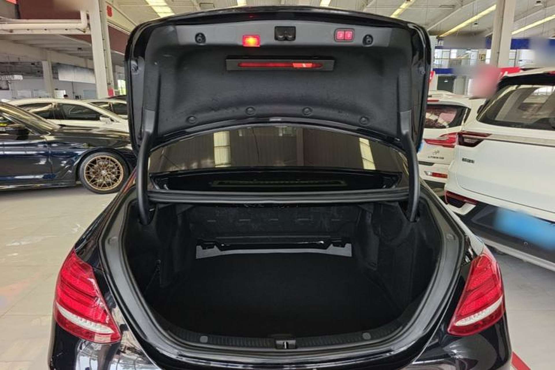 Used Mercedes-Benz E-Class 2019 E 300 L Luxury Model Trunk