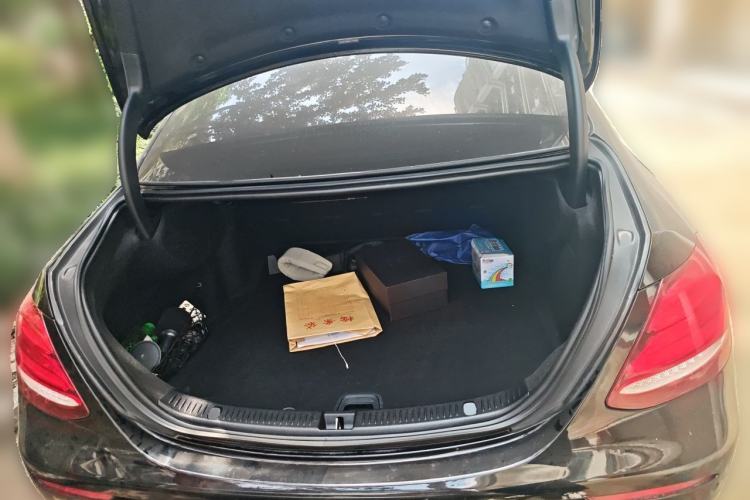 Used Mercedes-Benz E-Class 2019 E 260 L Trunk