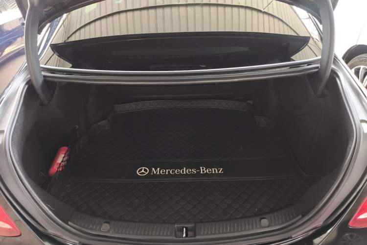 Used Mercedes-Benz E-Class 2019 Restyled E 300 L Luxury Edition Trunk