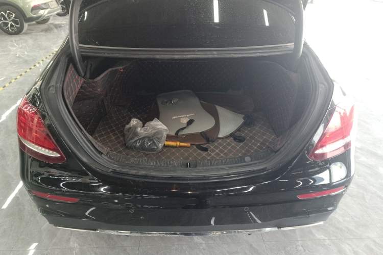 Used Mercedes-Benz E-Class 2019 Restyled E 300 L Sporty and Stylish Edition Trunk