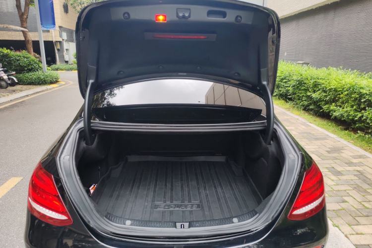 Used Mercedes-Benz E-Class 2019 Restyled E 300 L Sporty and Stylish Edition Trunk