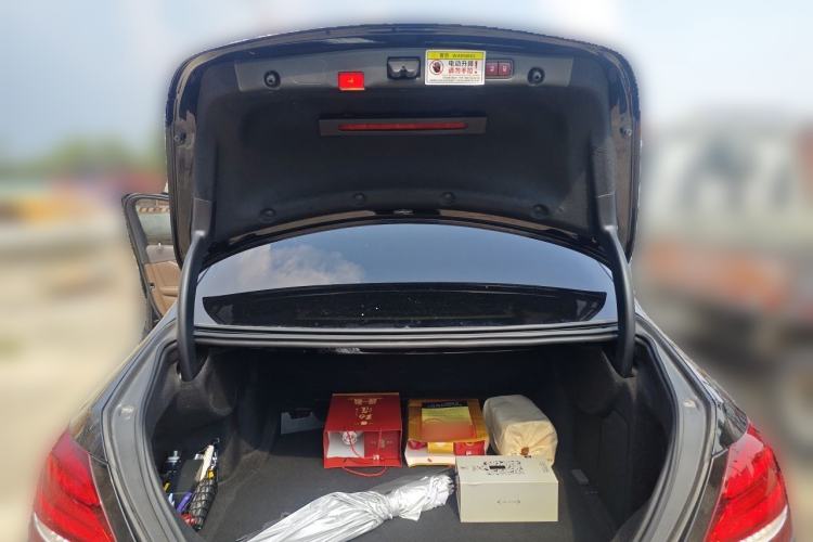 Used Mercedes-Benz E-Class 2019 Restyled E 300 L Luxury Edition Trunk