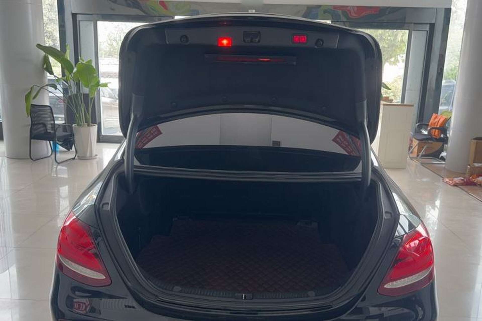 Used Mercedes-Benz E-Class 2019 Restyled E 300 L Sport Luxury Edition Trunk
