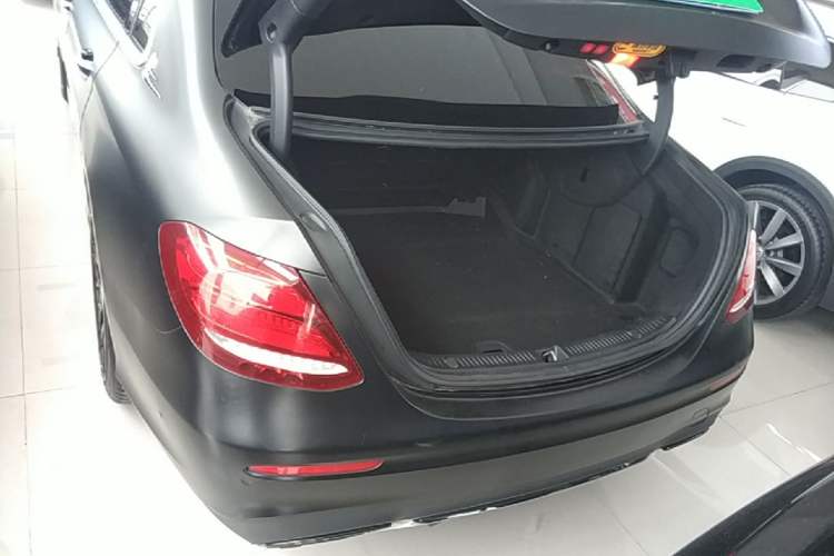 Used Mercedes-Benz E-Class 2019 E 300 L Sporty and Stylish Model Trunk