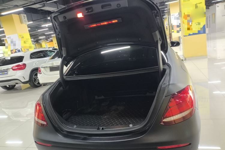 Used Mercedes-Benz E-Class 2019 E 200 L Trunk