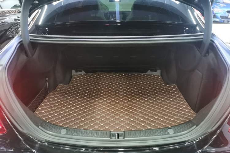 Used Mercedes-Benz E-Class 2019 E 300 L Luxury Model Trunk