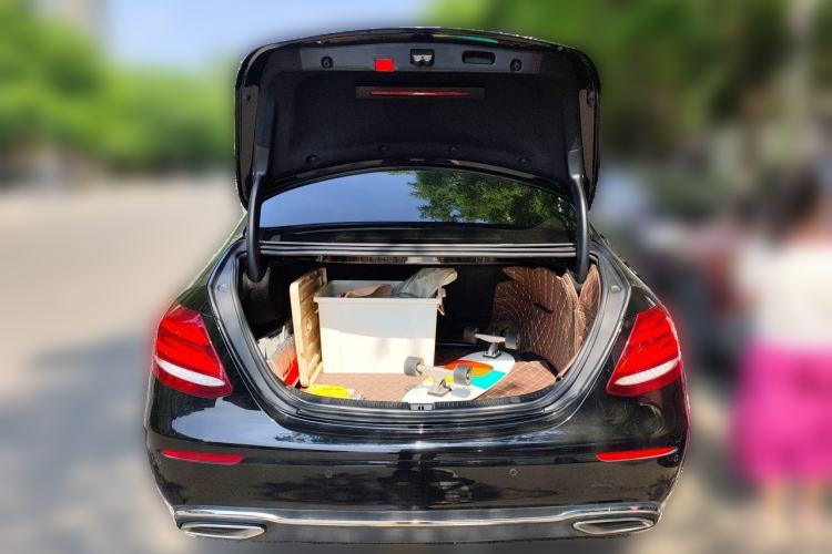 Used Mercedes-Benz E-Class 2019 E 260 L Trunk
