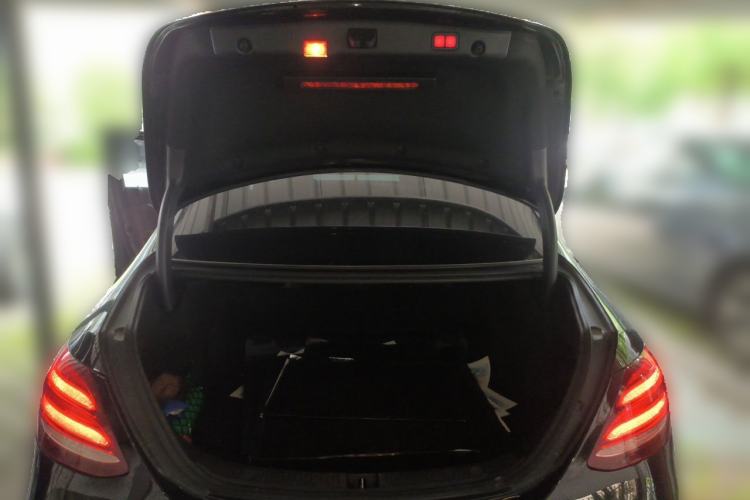 Used Mercedes-Benz E-Class 2019 Restyled E 300 L Luxury Edition Trunk