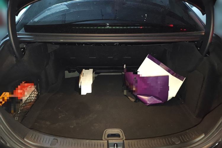 Used Mercedes-Benz E-Class 2019 E 200 L Trunk