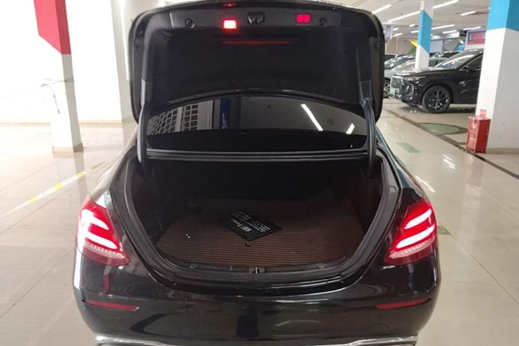 Used Mercedes-Benz E-Class 2019 Restyled E 300 L Luxury Edition Trunk