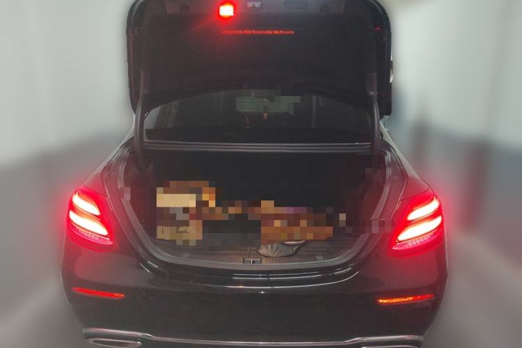 Used Mercedes-Benz E-Class 2019 E 200 L 4MATIC Trunk