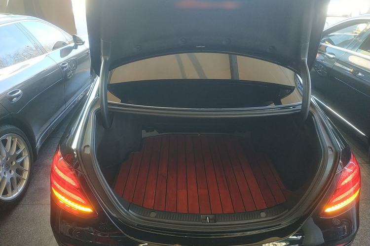 Used Mercedes-Benz E-Class 2019 Restyled E 300 L Luxury Edition Trunk